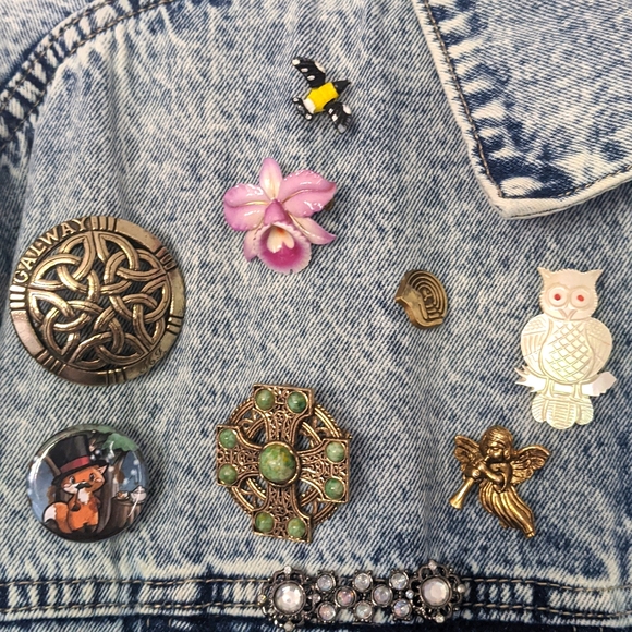 Custom Denim Jacket with 30 pins! - Picture 6 of 14
